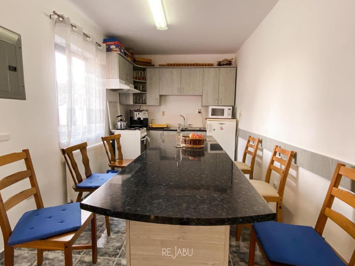 Cabana Rejabu Taut Bagian luar foto